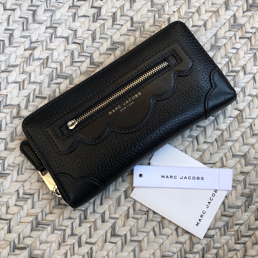 Marc Jacobs Leather Continental Wallet